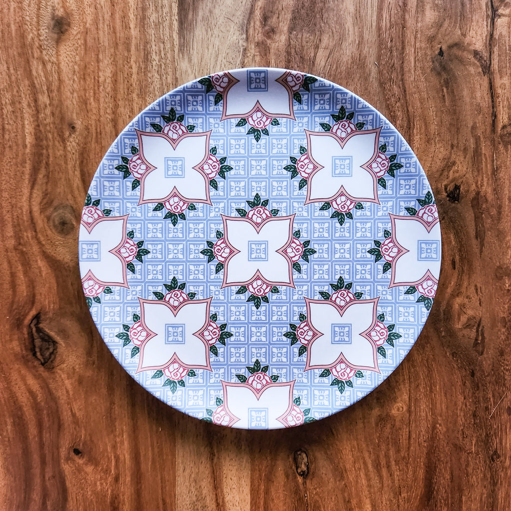 Assiette en bambou "Peranakan Tile" – Fond gris, 4 roses