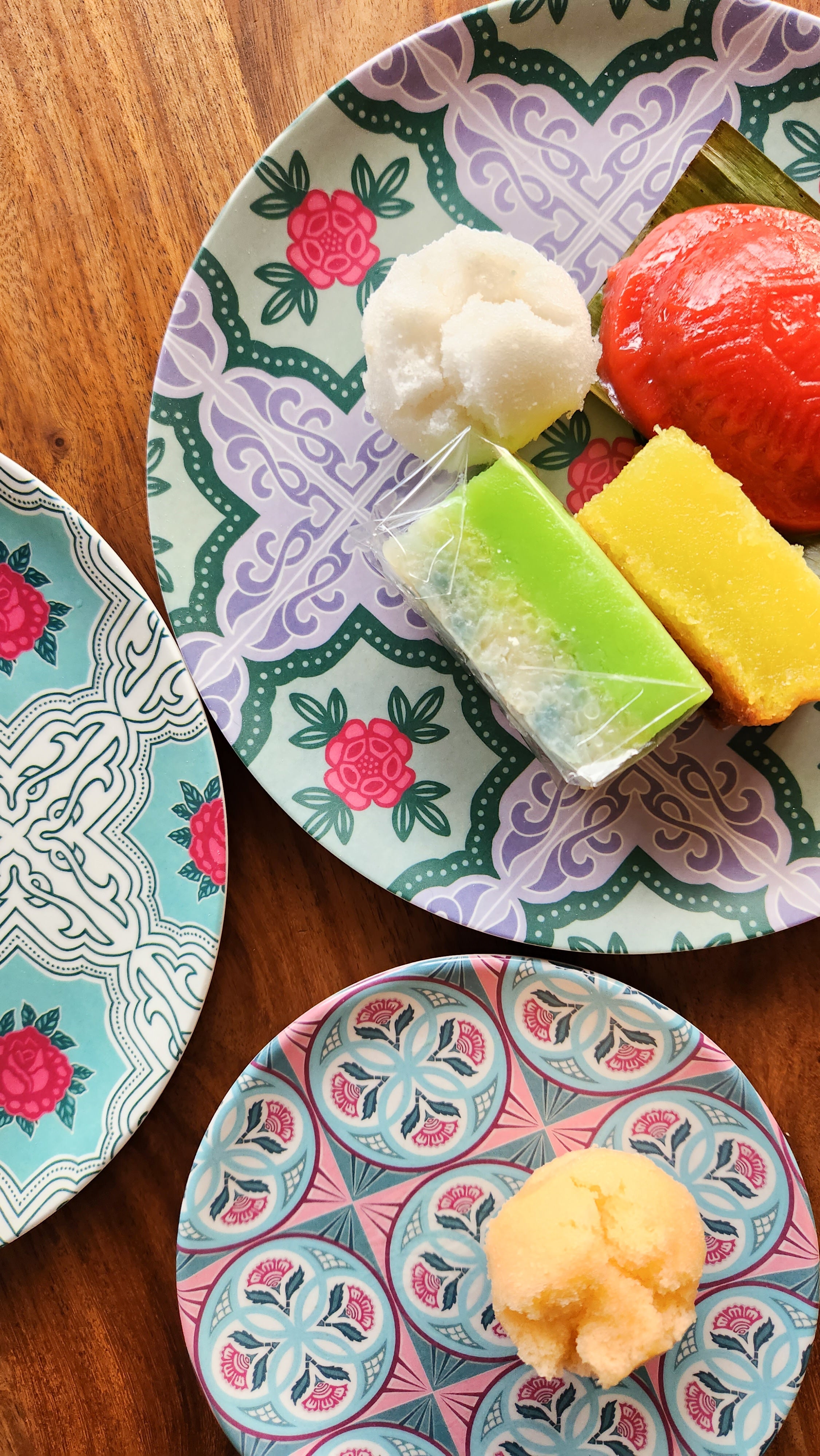 Assiette en bambou Carreaux Peranakan - Rose Gris