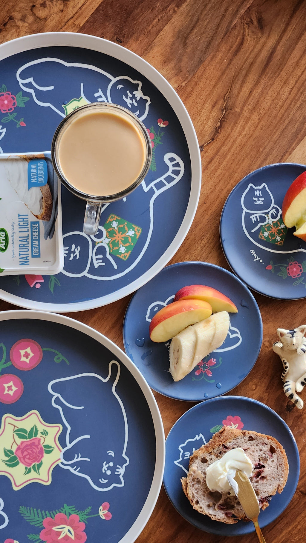Plateau en bambou Trois chats - Flore et chatons Peranakan