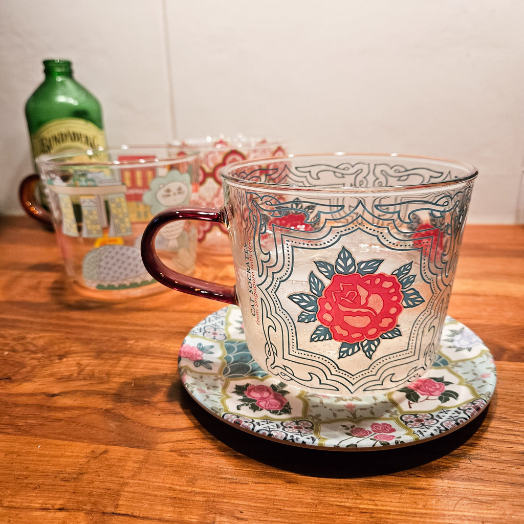 Mug en verre Carreau peranakan Rose classique