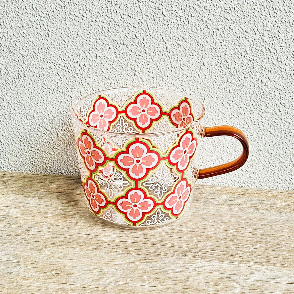 Mug en verre avec carreau Peranakan fleur de prunier