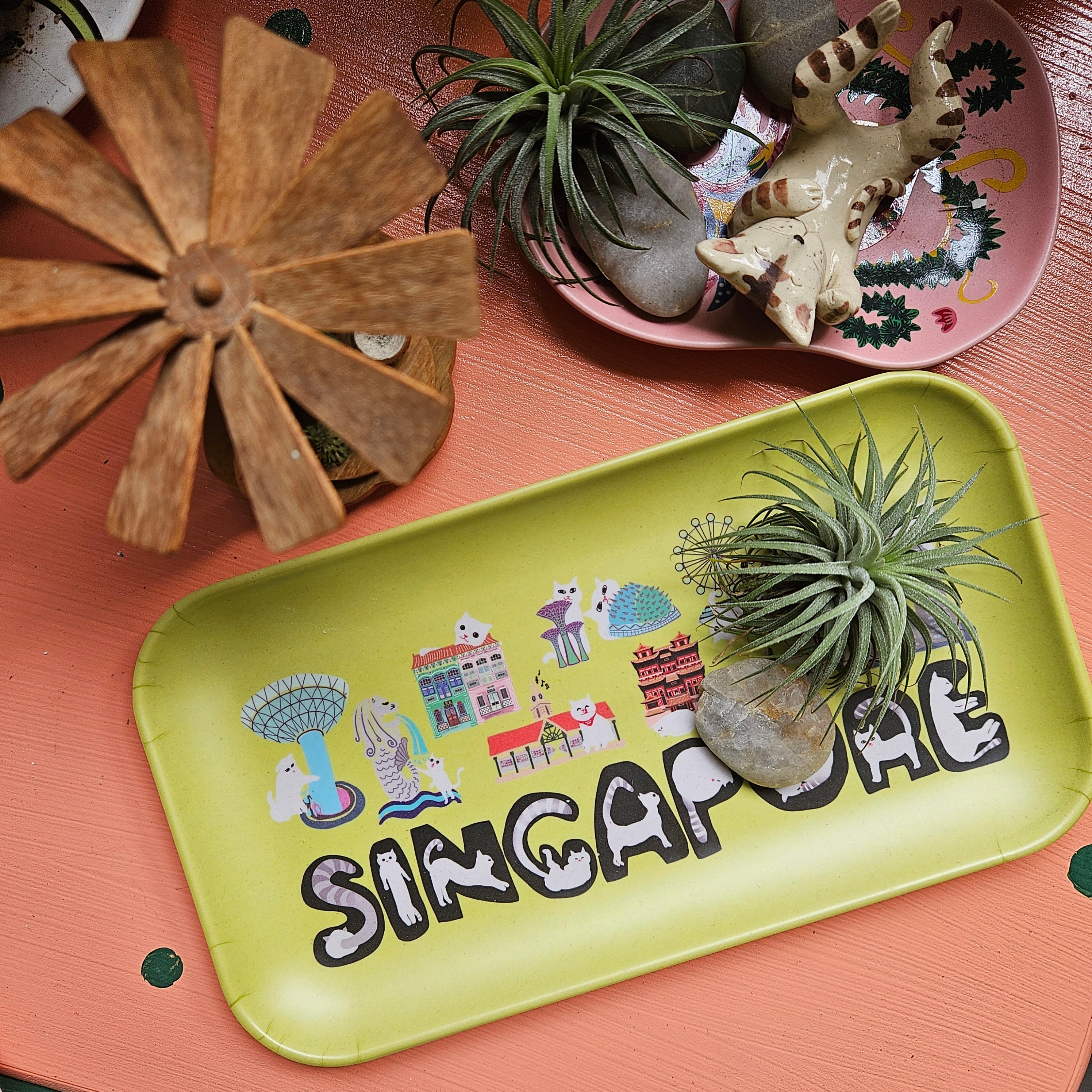 Plateau en bambou Naughty Kitty et monuments de Singapour