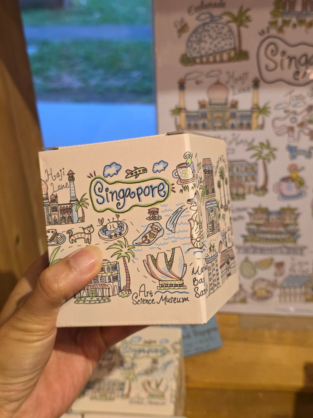 Se promener avec la Coupe en Verre de Singapour